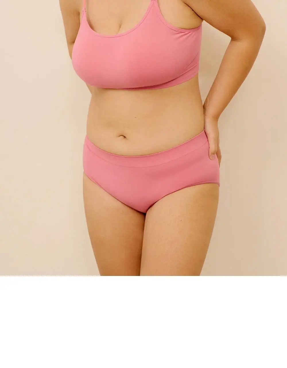 [류혜영 PICK] 마른파이브 쉬어 브라 원핏 홀가먼트 브라렛 & 팬티 세트 (브라렛+삼각팬티/드로즈) 상세페이지 16